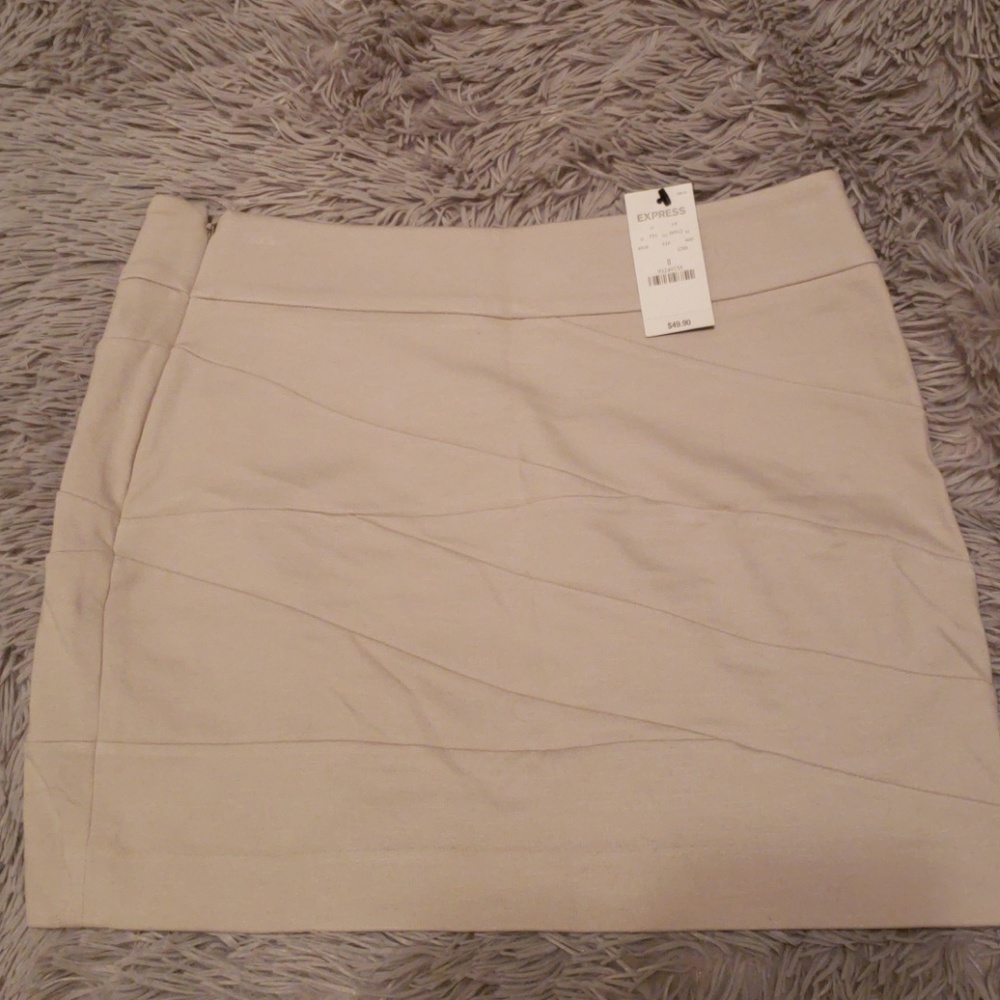 Express Mini Skirt NWT Beige Size 0